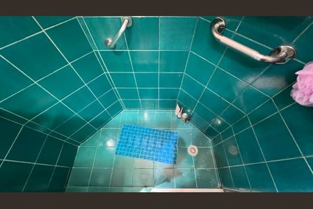 Apartamento à venda com 240m², 3 quartos e 3 vagas Apartamento à venda com 240m², 3 quartos e 3 vagasBanheiro da Suíte 2