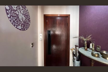 Apartamento à venda com 240m², 3 quartos e 3 vagas Apartamento à venda com 240m², 3 quartos e 3 vagasEntrada da sala