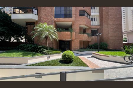 Apartamento à venda com 240m², 3 quartos e 3 vagas Apartamento à venda com 240m², 3 quartos e 3 vagasÁrea comum