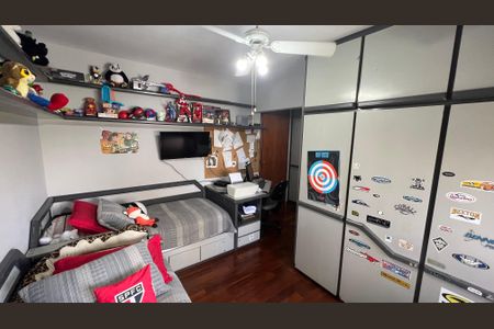 Apartamento à venda com 240m², 3 quartos e 3 vagas Apartamento à venda com 240m², 3 quartos e 3 vagasSuite 1