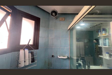 Apartamento à venda com 240m², 3 quartos e 3 vagas Apartamento à venda com 240m², 3 quartos e 3 vagasBanheiro da Suíte 1
