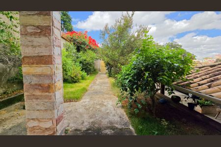 Casa à venda com 179m², 3 quartos e 6 vagas Casa à venda com 179m², 3 quartos e 6 vagasQuintal