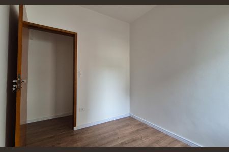 Casa à venda com 184m², 3 quartos e 4 vagas Casa à venda com 184m², 3 quartos e 4 vagasQuarto