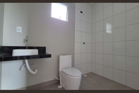 Casa à venda com 184m², 3 quartos e 4 vagas Casa à venda com 184m², 3 quartos e 4 vagasBanheiro da suíte