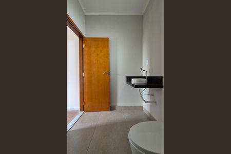 Casa à venda com 184m², 3 quartos e 4 vagas Casa à venda com 184m², 3 quartos e 4 vagasBanheiro da suíte