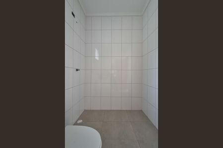 Casa à venda com 184m², 3 quartos e 4 vagas Casa à venda com 184m², 3 quartos e 4 vagasBanheiro da suíte