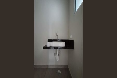 Casa à venda com 184m², 3 quartos e 4 vagas Casa à venda com 184m², 3 quartos e 4 vagasBanheiro