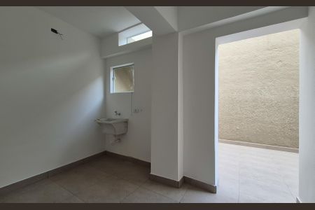 Casa à venda com 184m², 3 quartos e 4 vagas Casa à venda com 184m², 3 quartos e 4 vagasLavanderia