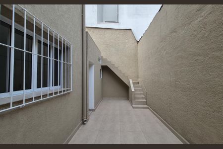 Casa à venda com 184m², 3 quartos e 4 vagas Casa à venda com 184m², 3 quartos e 4 vagasÁrea externa