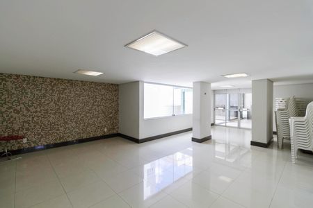 Apartamento à venda com 270m², 4 quartos e 4 vagasÁrea comum - Salão de festas