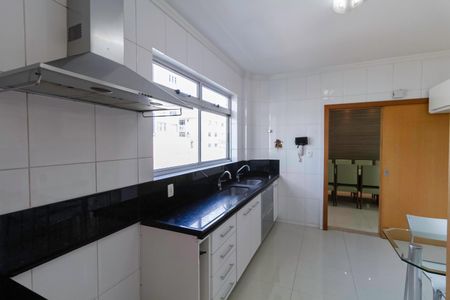 Apartamento à venda com 270m², 4 quartos e 4 vagasCozinha