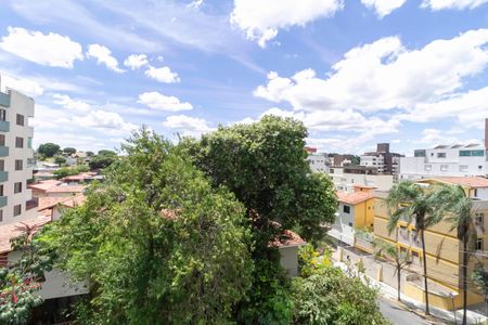 Apartamento à venda com 270m², 4 quartos e 4 vagasSala - Vista