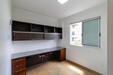 Apartamento à venda com 270m², 4 quartos e 4 vagasQuarto 2