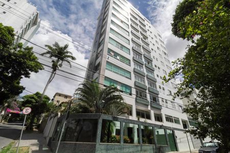 Apartamento à venda com 270m², 4 quartos e 4 vagasFachada