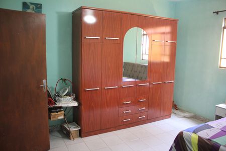 Casa à venda com 379m², 3 quartos e 1 vagaQuarto 2