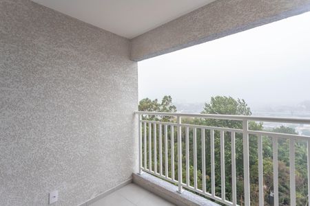 Apartamento à venda com 43m², 2 quartos e 1 vaga Apartamento à venda com 43m², 2 quartos e 1 vagaVaranda da sala / área de serviço