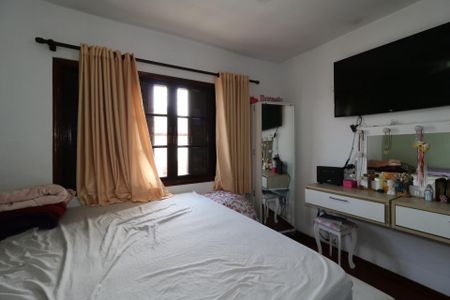 Casa à venda com 141m², 3 quartos e 2 vagasSuíte