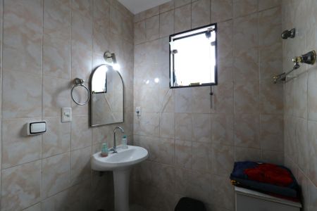 Casa à venda com 141m², 3 quartos e 2 vagasBanheiro Social