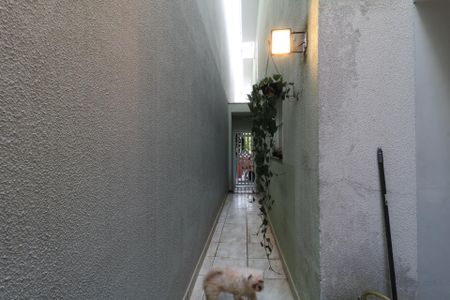 Casa à venda com 141m², 3 quartos e 2 vagasCorredor externo