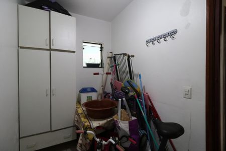 Casa à venda com 141m², 3 quartos e 2 vagasQuarto de Serviço