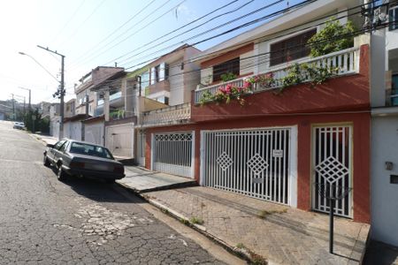 Casa à venda com 141m², 3 quartos e 2 vagasFachada
