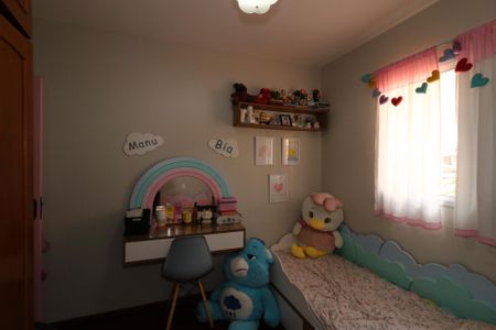 Casa à venda com 141m², 3 quartos e 2 vagasQuarto