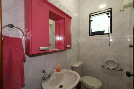 Casa à venda com 141m², 3 quartos e 2 vagasBanheiro de Serviço