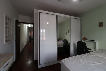 Casa à venda com 141m², 3 quartos e 2 vagasSuíte