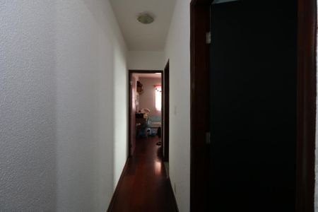 Casa à venda com 141m², 3 quartos e 2 vagasCorredor piso superior