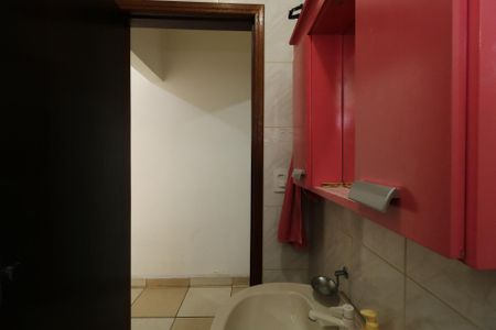 Casa à venda com 141m², 3 quartos e 2 vagasBanheiro de Serviço