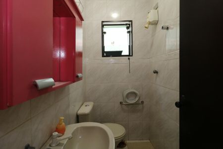 Casa à venda com 141m², 3 quartos e 2 vagasBanheiro de Serviço