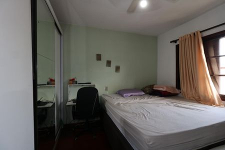 Casa à venda com 141m², 3 quartos e 2 vagasSuíte