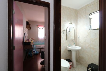 Casa à venda com 141m², 3 quartos e 2 vagasCorredor piso superior