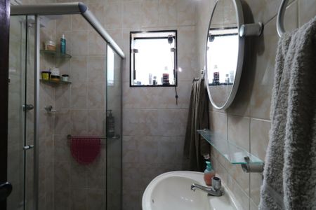 Casa à venda com 141m², 3 quartos e 2 vagasBanheiro da Suíte