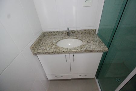 Apartamento à venda com 93m², 2 quartos e 1 vaga Apartamento à venda com 93m², 2 quartos e 1 vagaBanheiro