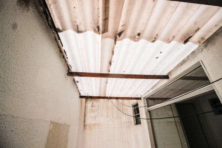 Apartamento à venda com 93m², 2 quartos e 1 vaga Apartamento à venda com 93m², 2 quartos e 1 vagaCorredor externo