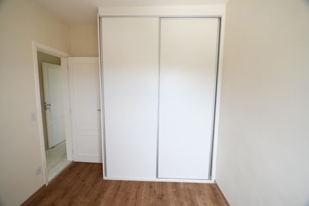 Apartamento à venda com 82m², 3 quartos e 2 vagasQuarto 2- Armários