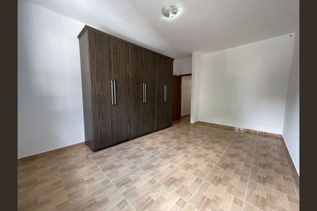 Casa à venda com 100m², 2 quartos e 1 vaga Casa à venda com 100m², 2 quartos e 1 vagaQuarto