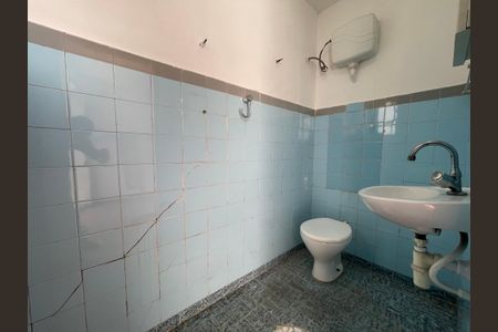 Casa à venda com 100m², 2 quartos e 1 vaga Casa à venda com 100m², 2 quartos e 1 vagaBanheiro de serviço