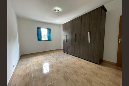 Casa à venda com 100m², 2 quartos e 1 vaga Casa à venda com 100m², 2 quartos e 1 vagaQuarto