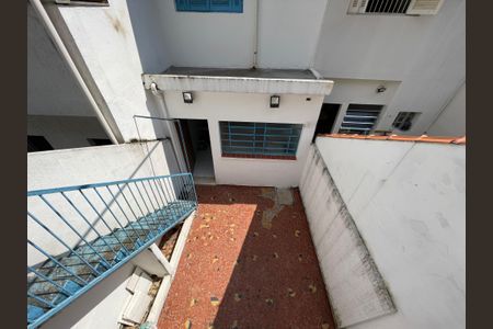 Casa à venda com 100m², 2 quartos e 1 vaga Casa à venda com 100m², 2 quartos e 1 vagaQuintal