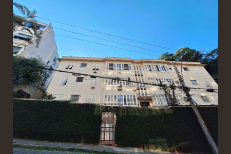 Apartamento à venda com 110m², 3 quartos e 1 vaga Apartamento à venda com 110m², 3 quartos e 1 vagaFachada
