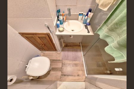 Apartamento à venda com 110m², 3 quartos e 1 vaga Apartamento à venda com 110m², 3 quartos e 1 vagaBanheiro