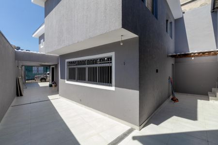 Casa para alugar com 150m², 3 quartos e 3 vagas Casa para alugar com 150m², 3 quartos e 3 vagasQuintal