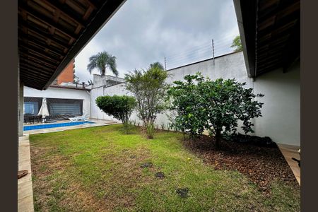Casa à venda com 150m², 3 quartos e 8 vagas Casa à venda com 150m², 3 quartos e 8 vagasJardim