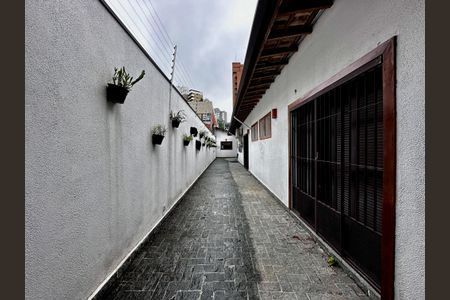 Casa à venda com 150m², 3 quartos e 8 vagas Casa à venda com 150m², 3 quartos e 8 vagasQuintal Lateral