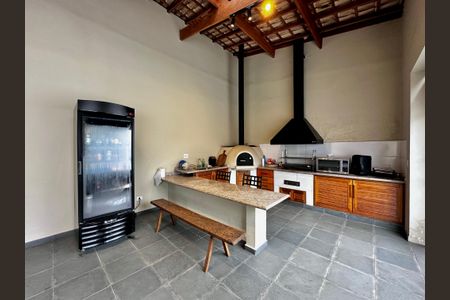 Casa à venda com 150m², 3 quartos e 8 vagas Casa à venda com 150m², 3 quartos e 8 vagasÁrea Gourmet