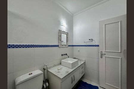 Casa à venda com 150m², 3 quartos e 8 vagas Casa à venda com 150m², 3 quartos e 8 vagasBanheiro Suíte 1