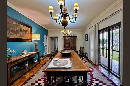 Casa à venda com 150m², 3 quartos e 8 vagas Casa à venda com 150m², 3 quartos e 8 vagasSala de Jantar
