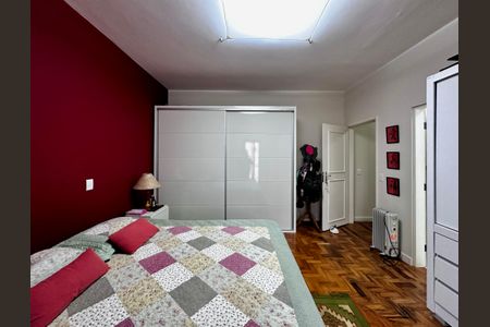 Casa à venda com 150m², 3 quartos e 8 vagas Casa à venda com 150m², 3 quartos e 8 vagasSuíte 2